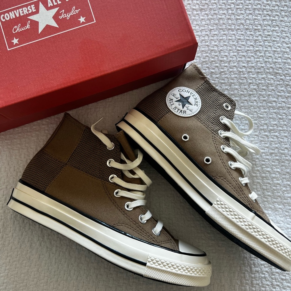 Converse tennis shoes, tan size 8